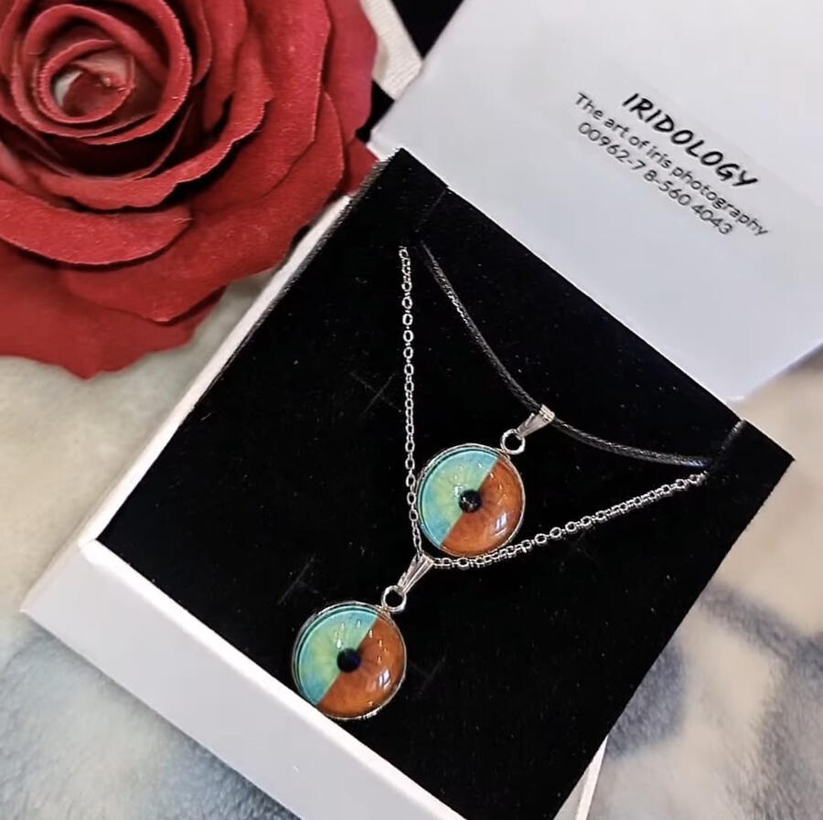 built in necklace with zircon