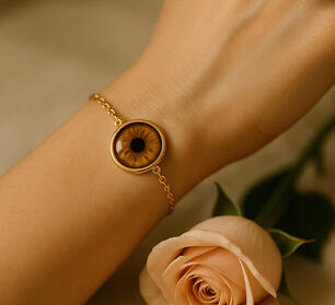 built in necklace with zircon