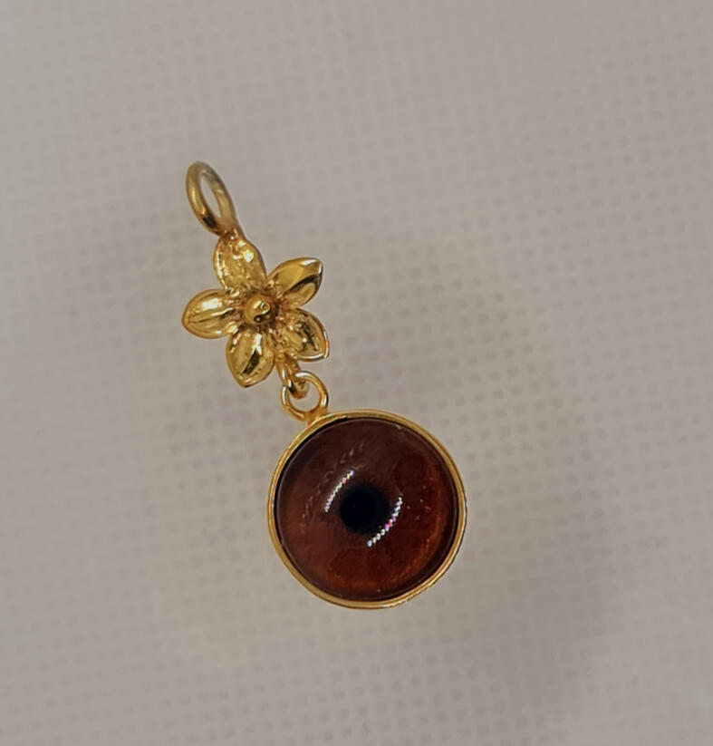 built in necklace with zircon